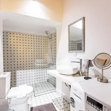 Delightful Flat In Sisli With Location Lägenhet